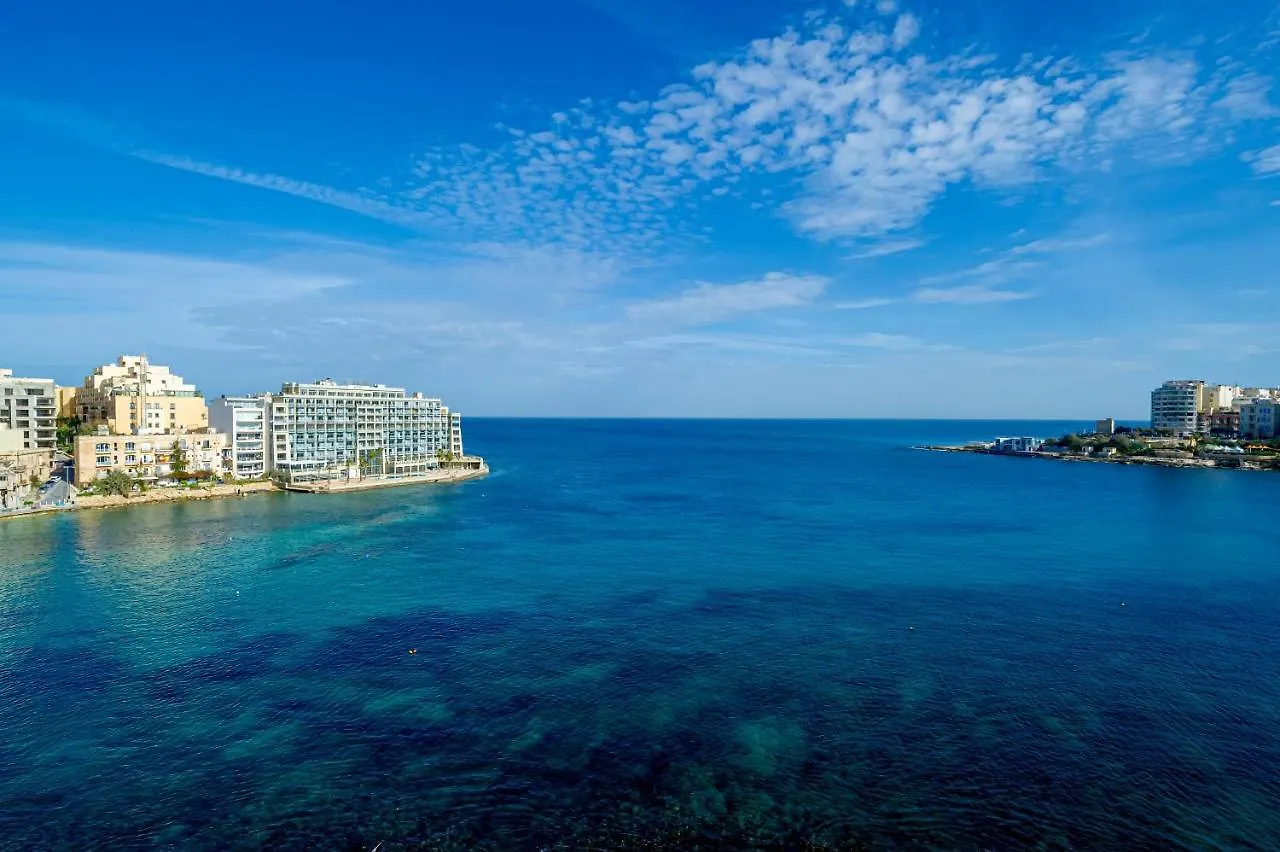 Spinola Bay Top Floor Seafront 3 Bedroom Apartment With Panoramic Sea Views - By Getawaysmalta Saint Julian's