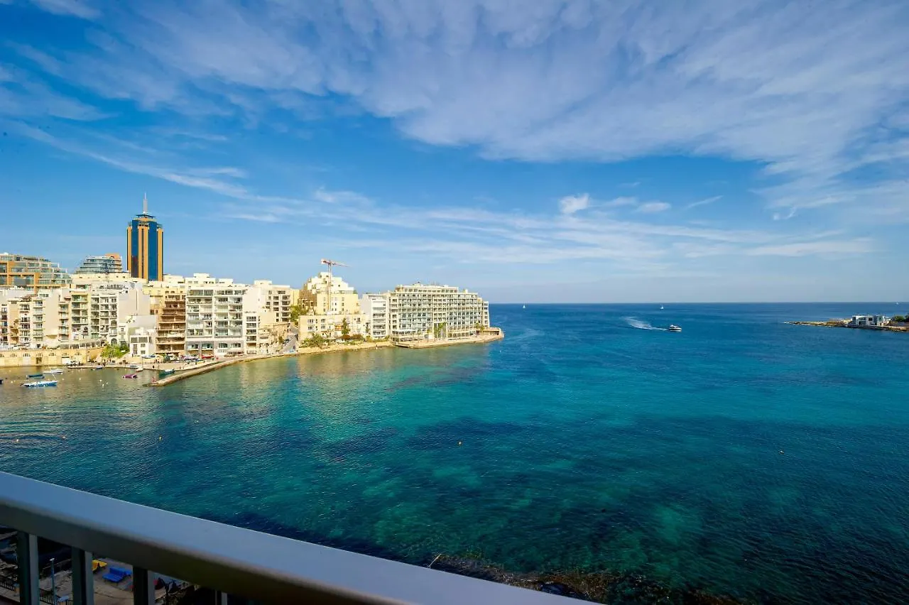 Spinola Bay Top Floor Seafront 3 Bedroom Apartment With Panoramic Sea Views - By Getawaysmalta Saint Julian's