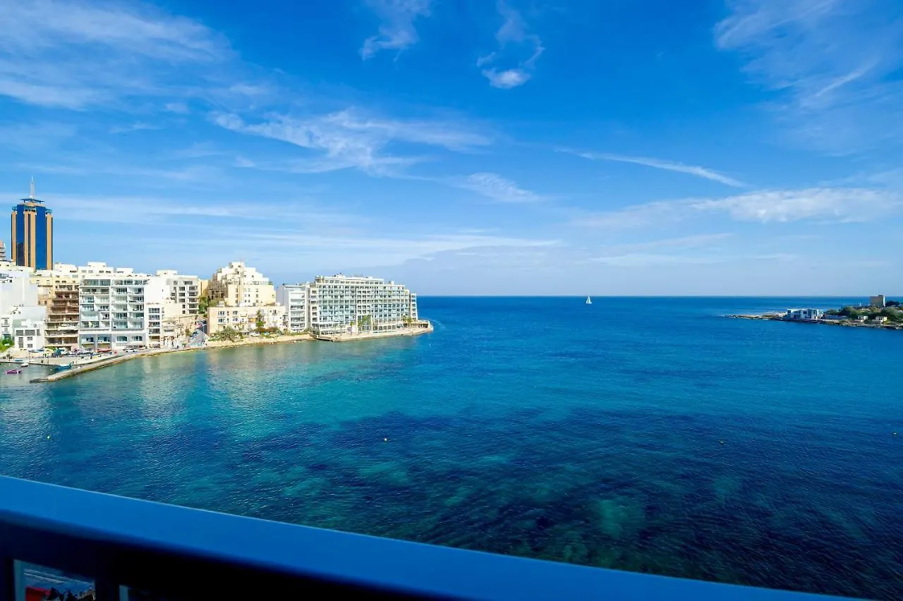 Spinola Bay Top Floor Seafront 3 Bedroom Apartment With Panoramic Sea Views - By Getawaysmalta Saint Julian's