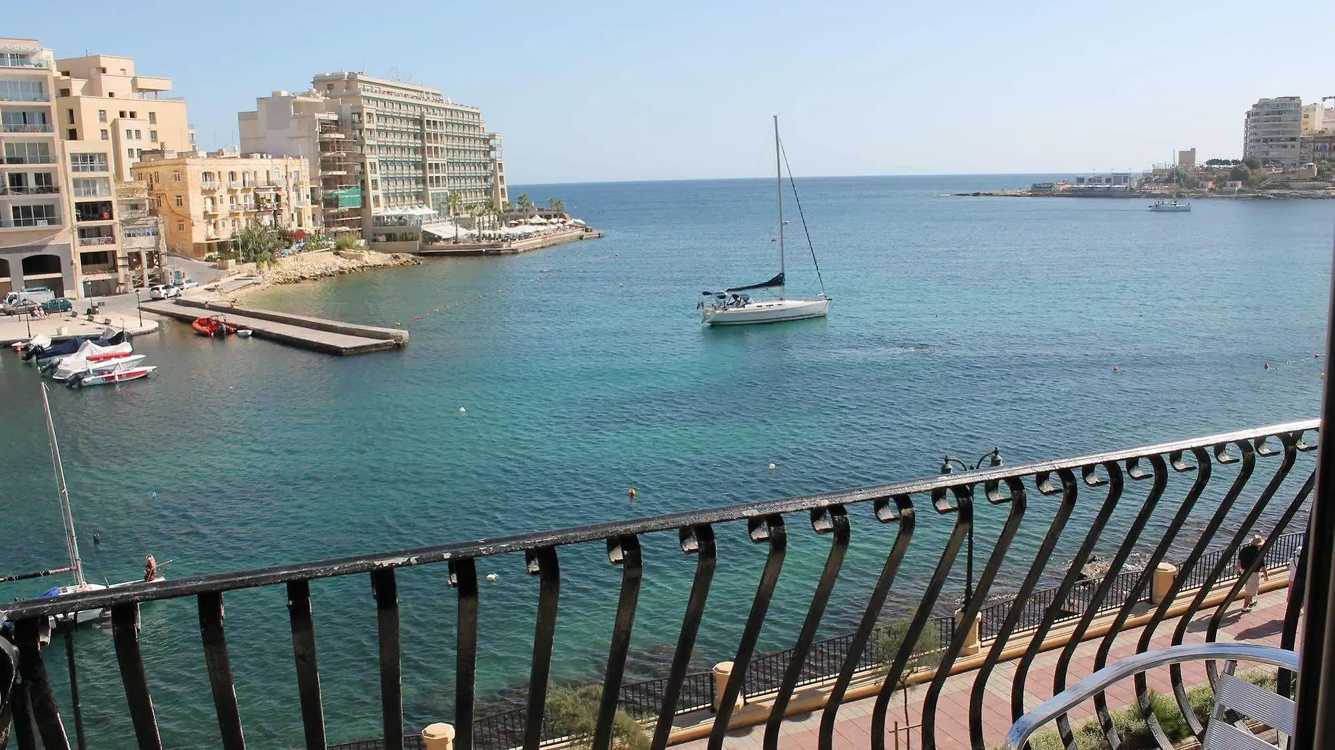 Spinola Bay Top Floor Seafront 3 Bedroom Apartment With Panoramic Sea Views - By Getawaysmalta Saint Julian's